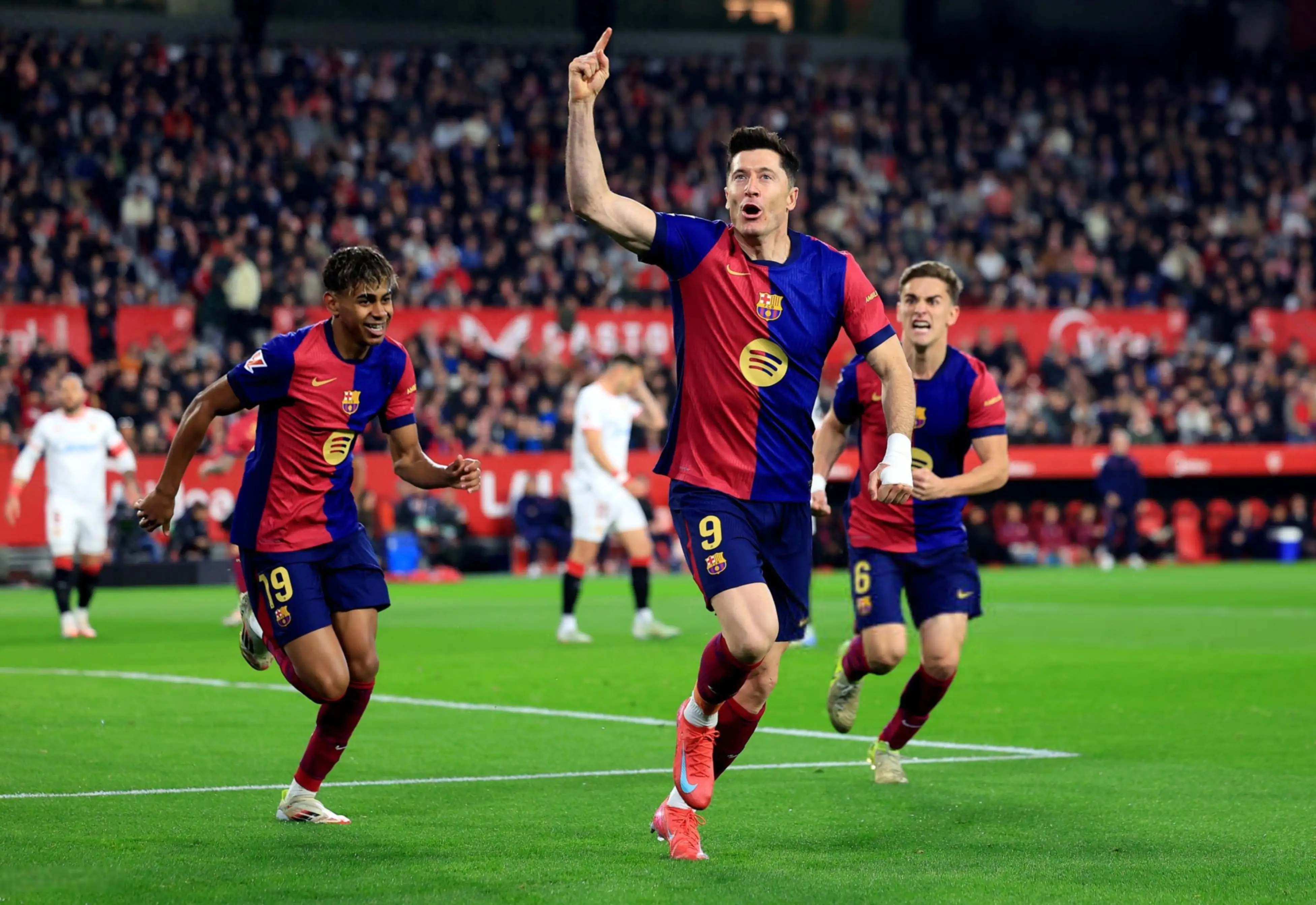 九游账号登录个人中心-姆巴佩重返赛场，战术调整首场状态出色，澳大利亚队观众沸腾！赢得满堂喝彩-九游账号登录个人中心